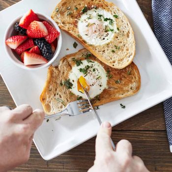 214582 Sourdough Sandwich Loaf Sliced - Egg in a Hole Application